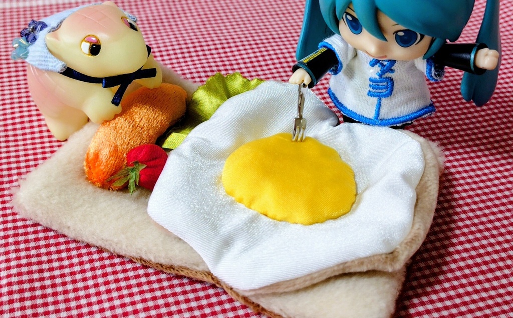 ねんどろ&ねんどーる小物『ねんねこ月見サンド』