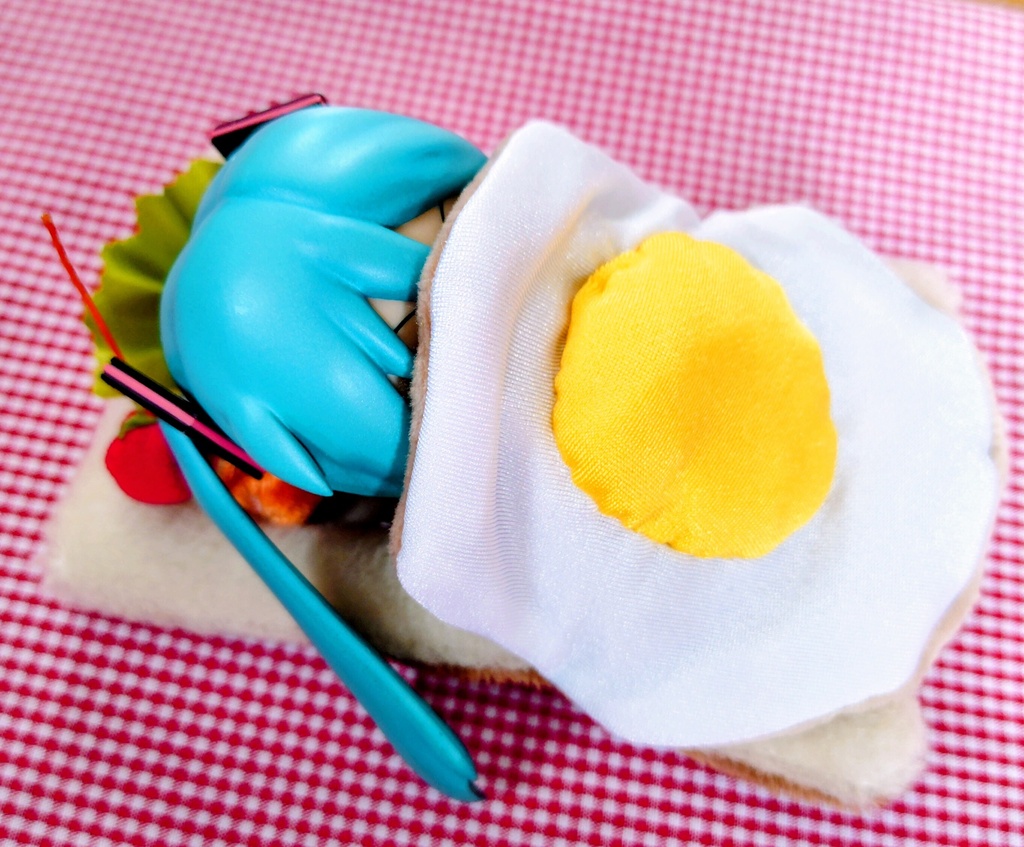 ねんどろ＆ねんどーる小物『ねんねこ月見サンド』