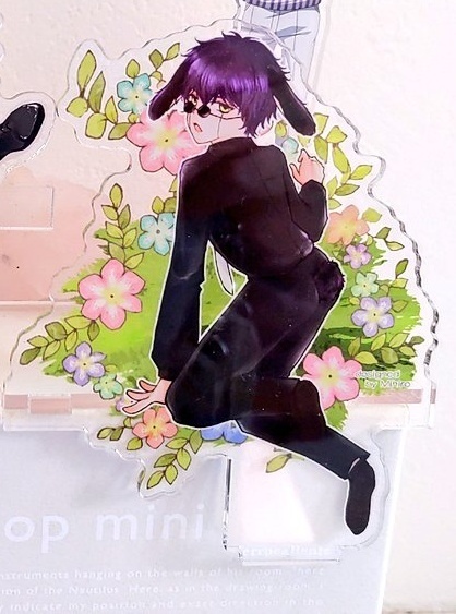 ウサギバース、🕶くんアクスタ