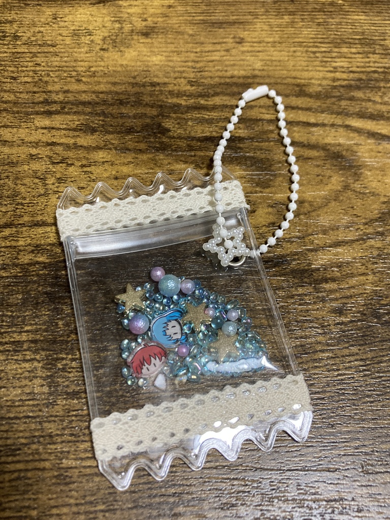アドルとフィーナのしゃかしゃかキーホルダー【小、白レース】