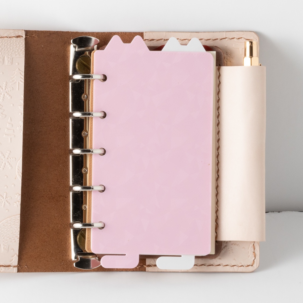 【3Dプリント製】2枚セット/M5サイズ手帳用「ねこのみみしっぽインデックス 桜色」ダイヤモンド柄