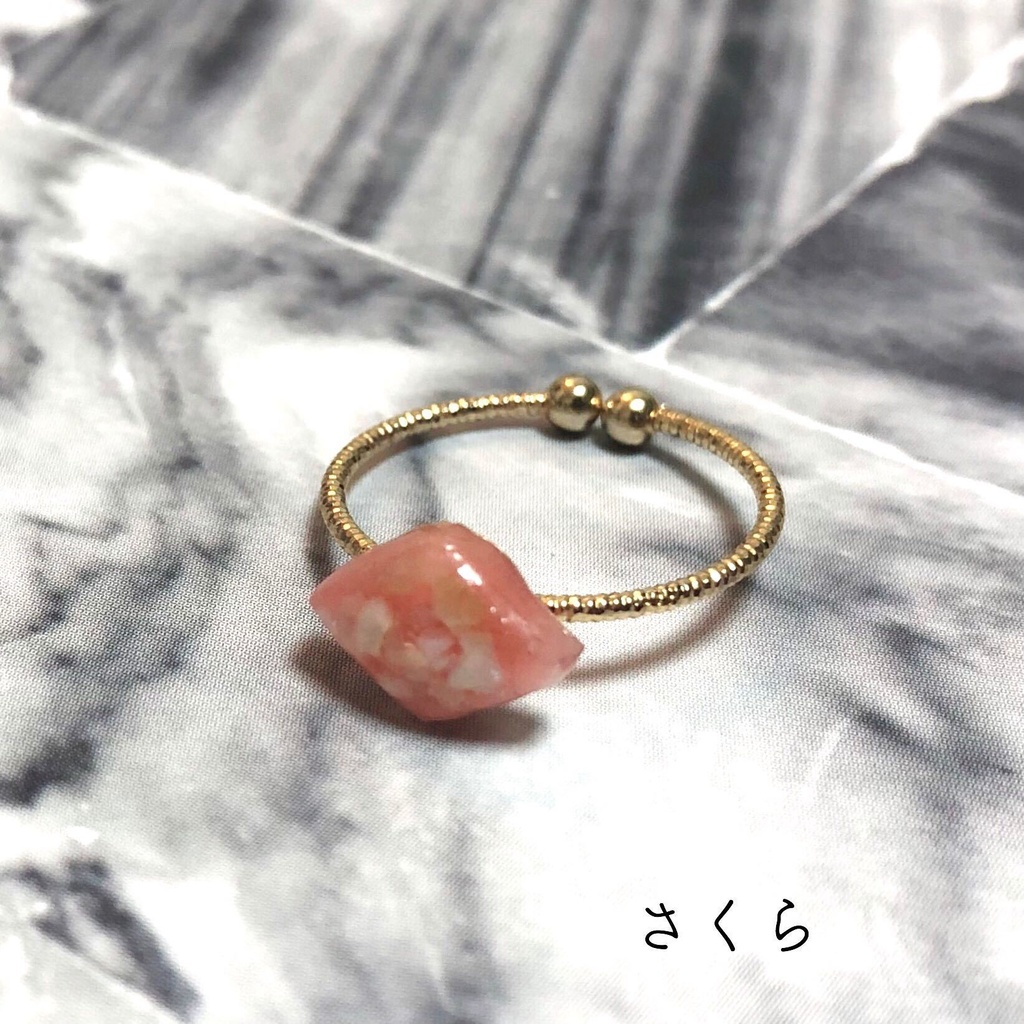 華やぐ小粒シェルリング