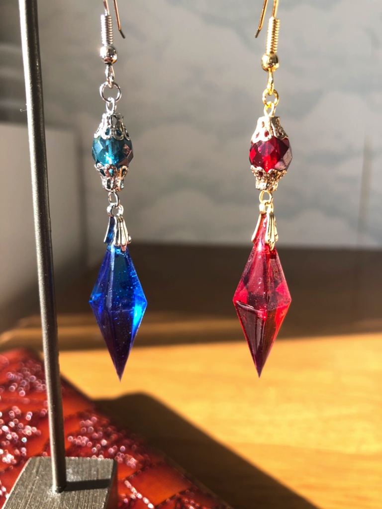 赤と青の情景 ペンデュラムピアス Magic Jewelry Booth