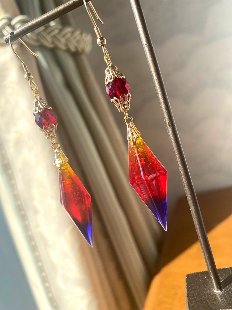 暁に沈む ペンデュラムピアス