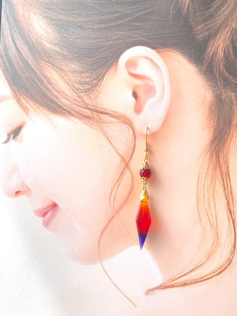 暁に沈む ペンデュラムピアス