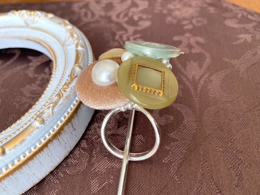 ※訳ありB品 ボタンマジェステ グリーンベージュ①