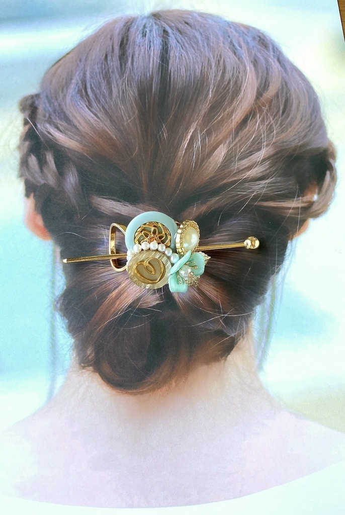 ボタンマジェステ グリーンターコイズとハートベージュ