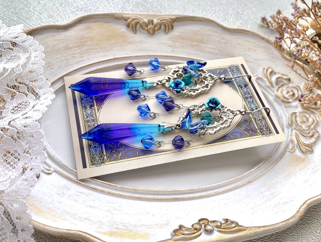 アンティークシルバーの深海 蝶々シャンデリアピアス