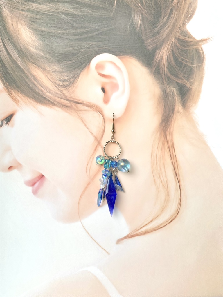 ブルーオーシャンの泡沫 ペンデュラムピアス