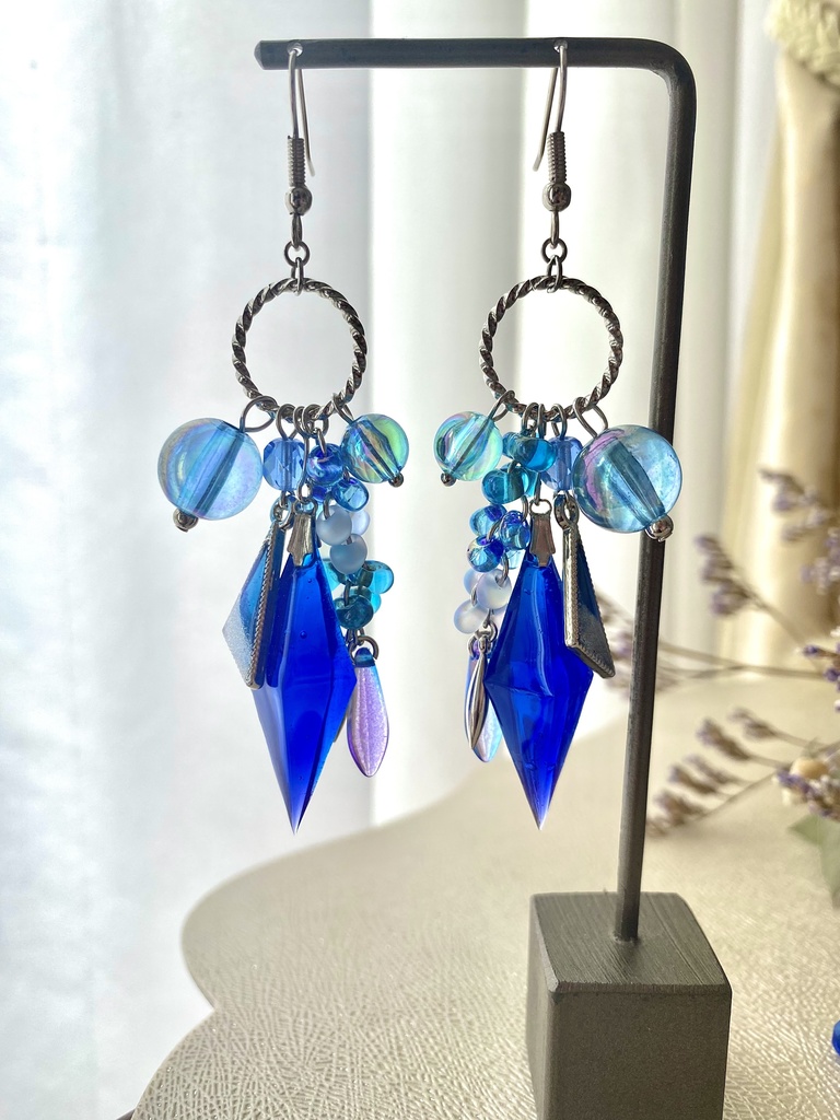 ブルーオーシャンの泡沫 ペンデュラムピアス