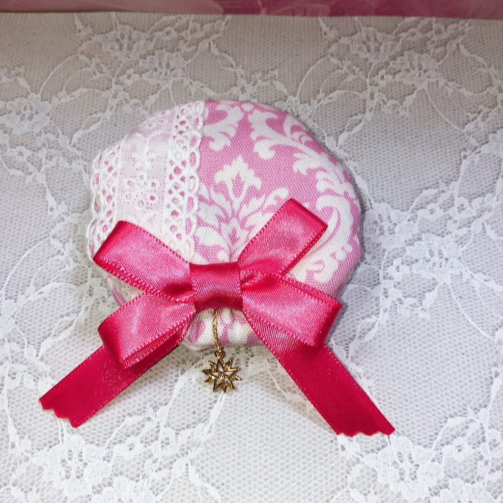 ぬい服　帽子　ベレー帽　ダマスク柄