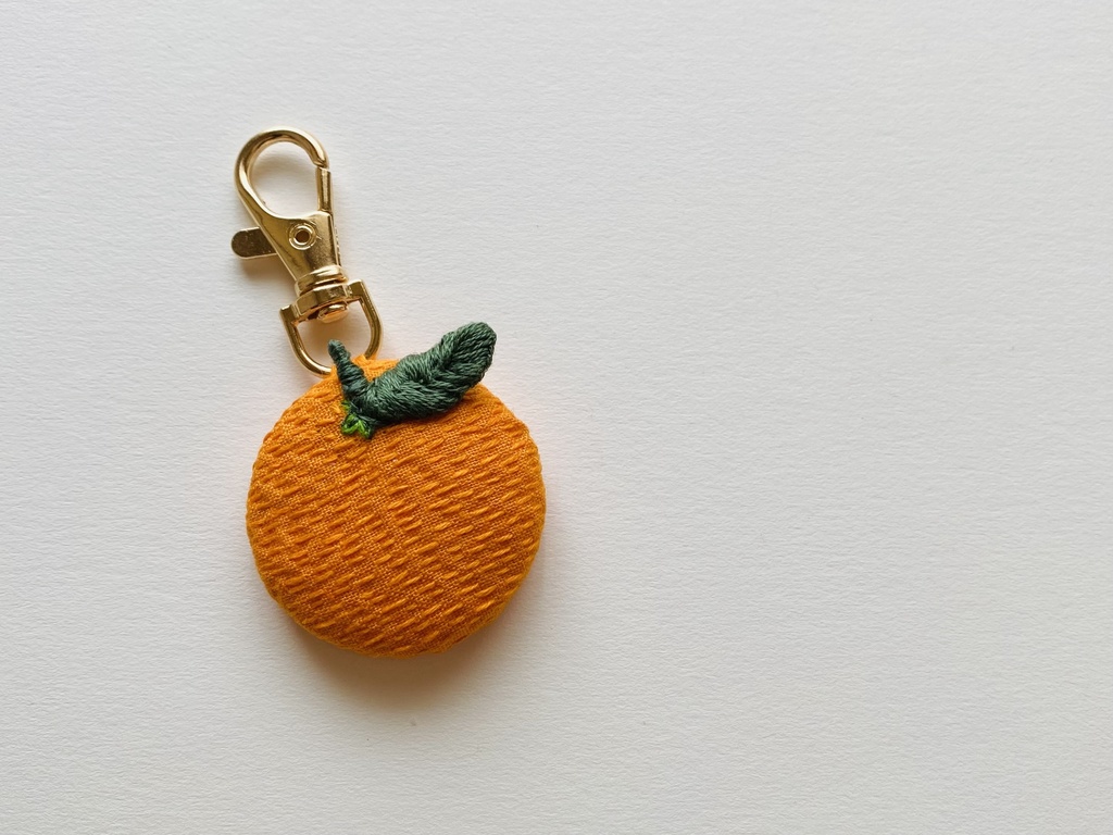 みかんの刺繍キーホルダー