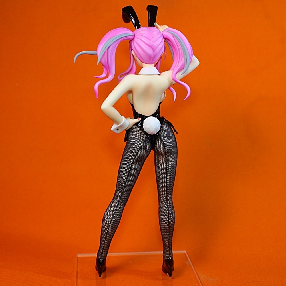 ブレマートン・バニーガール(アズールレーン うさPハウス)