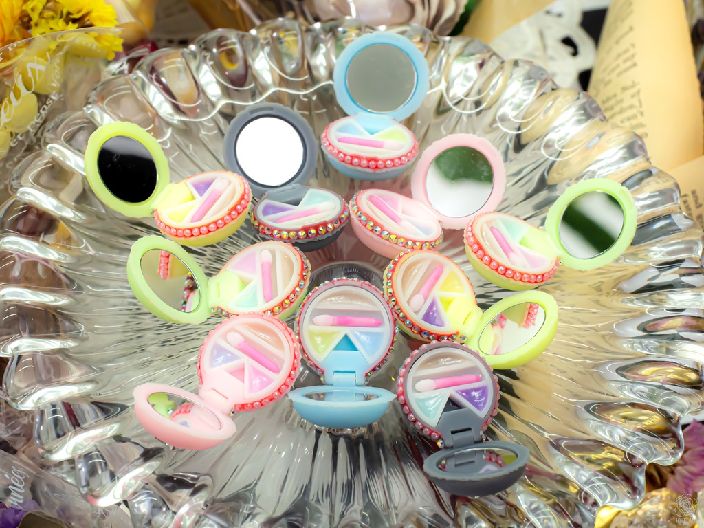 【販売終了】1/4サイズ マカロンアイシャドウパレット