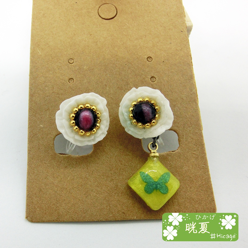 フラワーと蝶の揺れる ノンホールピアス