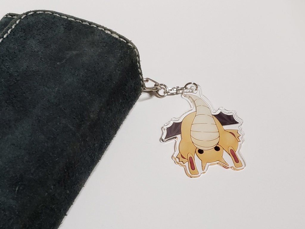 覗くドラゴンのアクリルキーホルダー