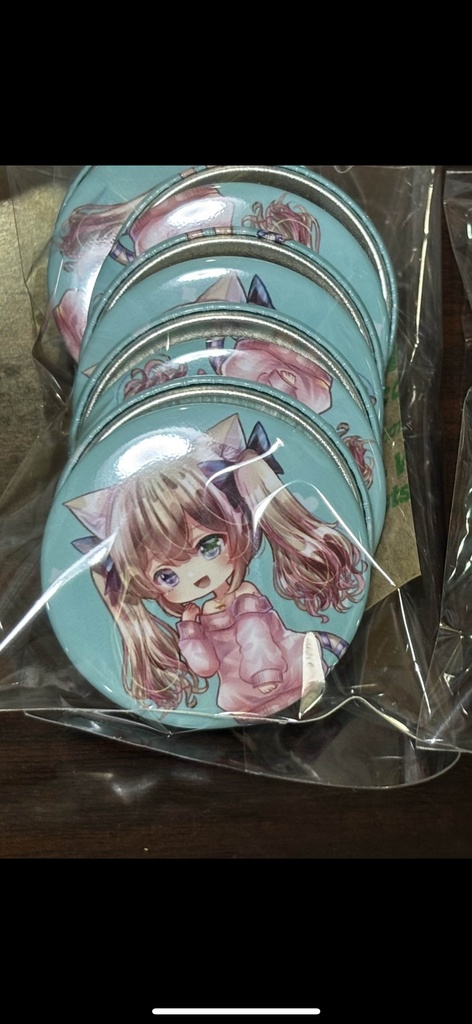 缶バッジ ピンクニット