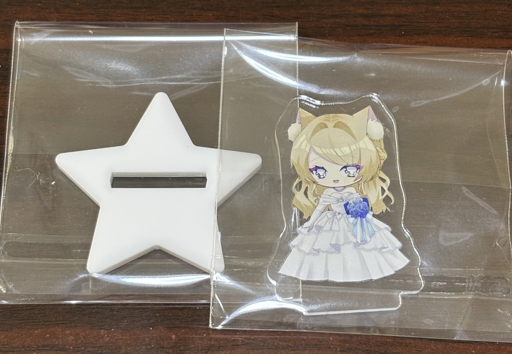 ブライダル衣装アクリルスタンド