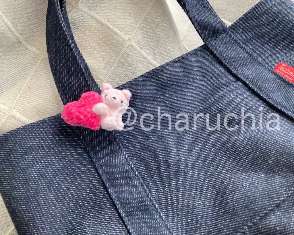 ハートぎゅっ!♡くまさんブローチ