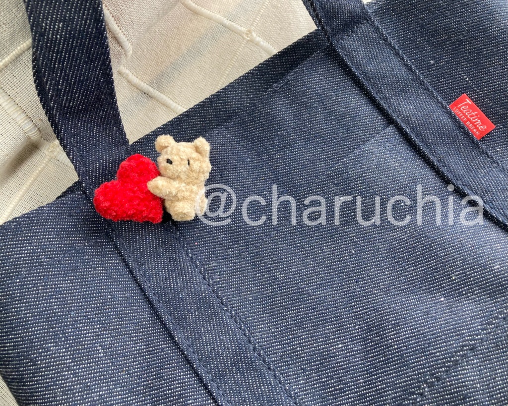 ハートぎゅっ!♡くまさんブローチ