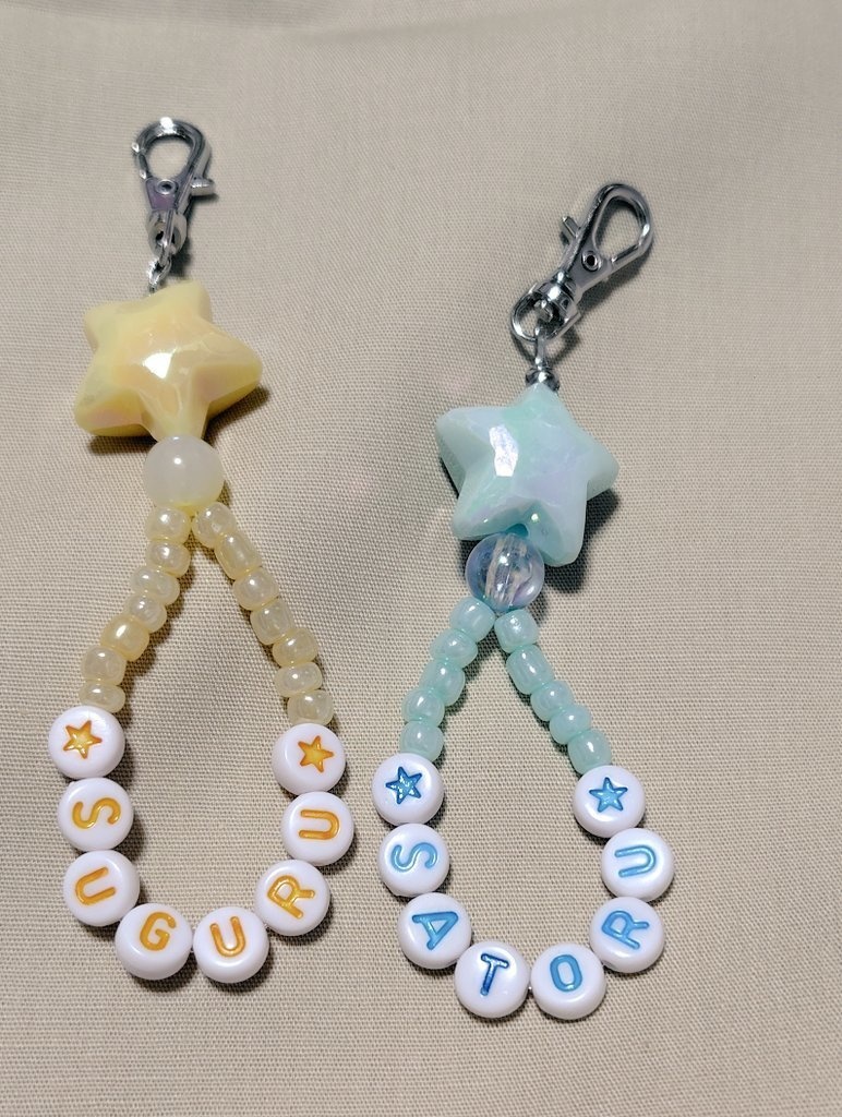 推しカラーイニシャルグッズ