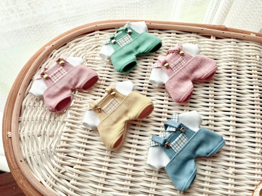 サロペット＆シャツ