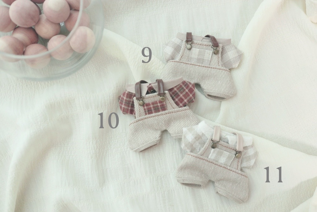 サロペット&シャツ