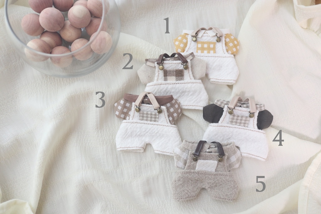 サロペット&シャツ