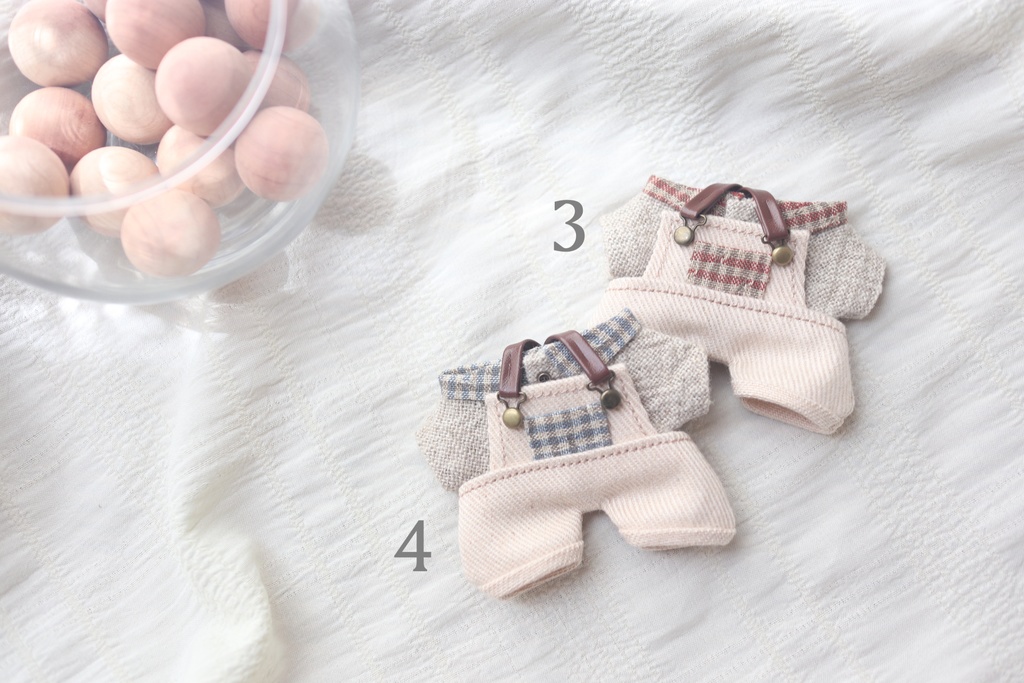 サロペット&シャツ