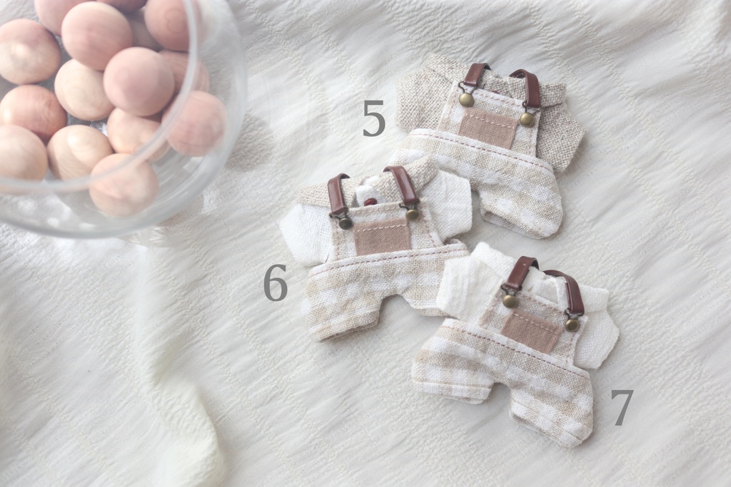 サロペット&シャツ