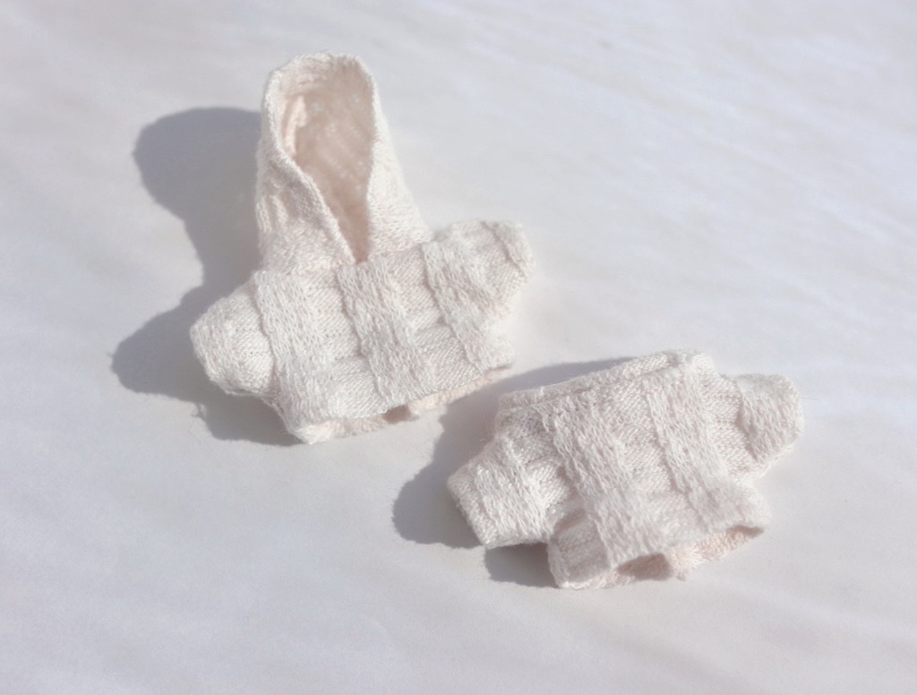 ケーブルニットパーカーorトレーナー