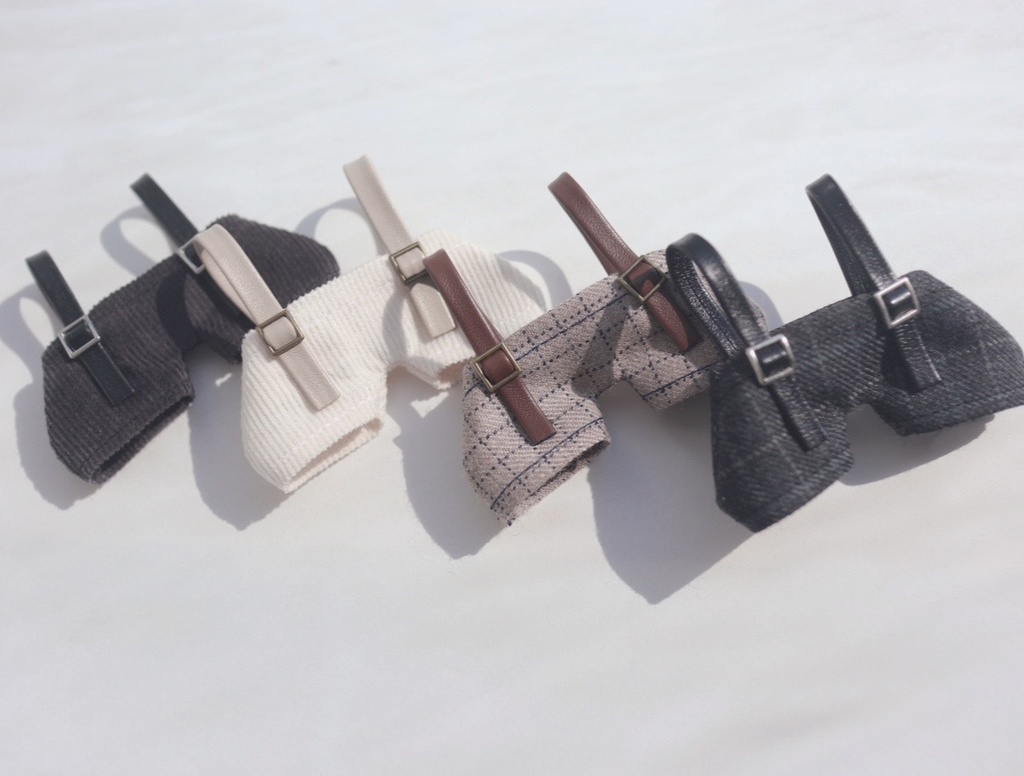 サスペンダー風パンツ