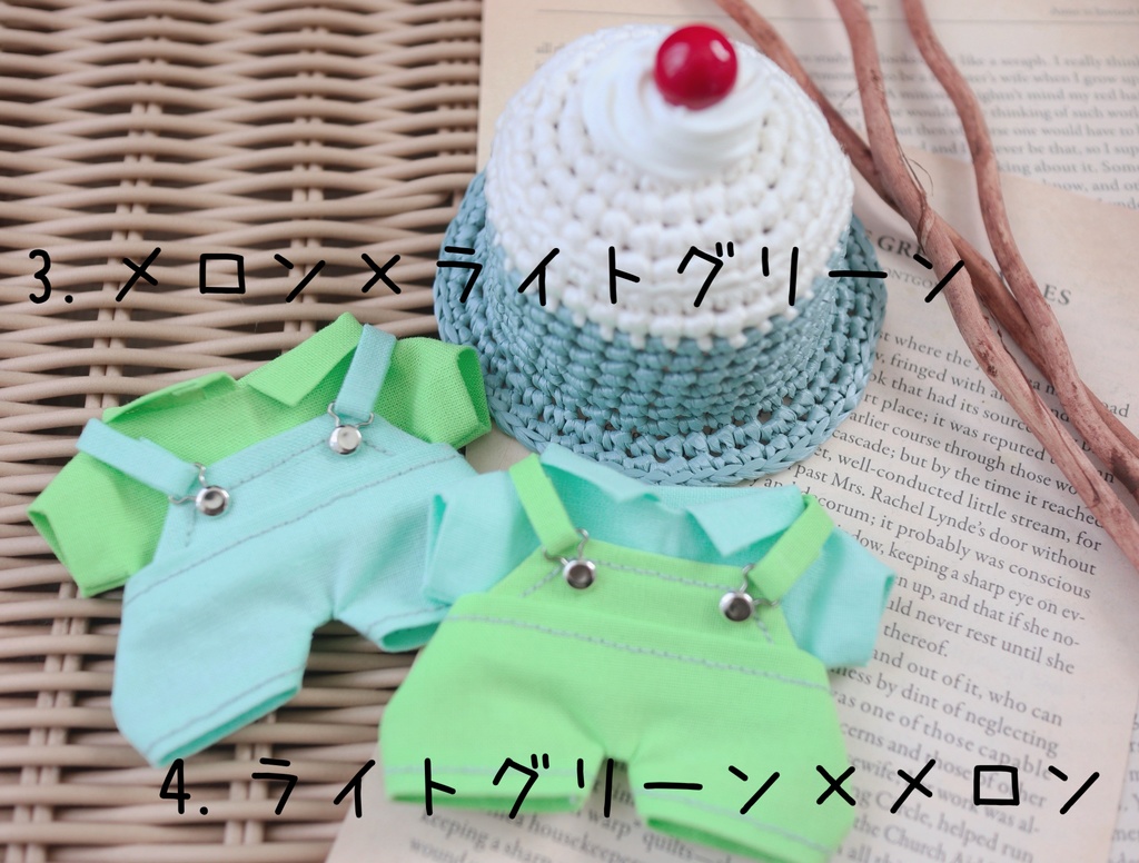 サロペット&シャツ