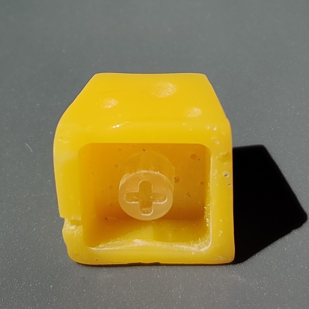 穴あきチーズ キーキャップ