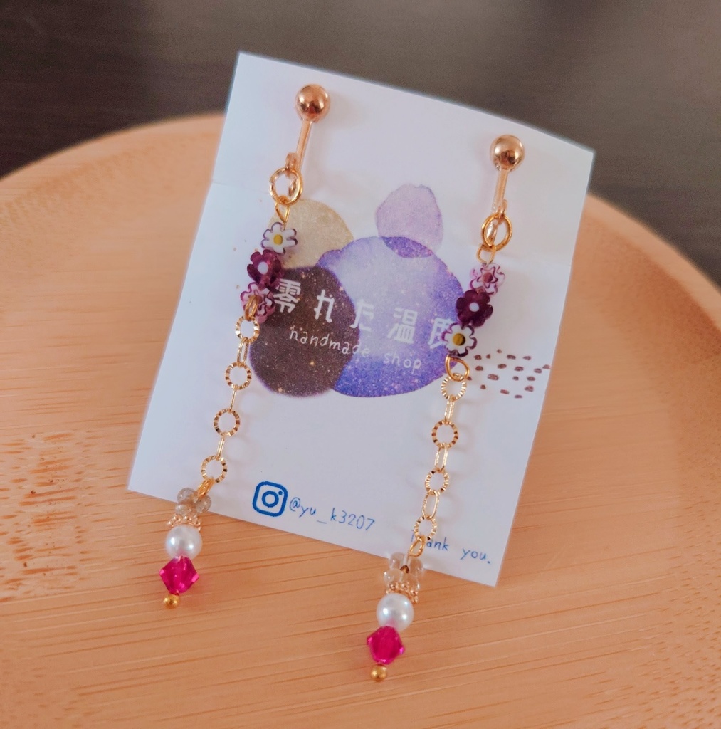 シャラシャラ小花のイヤリング 𖤣𖥧𖥣｡𖥧𖧧