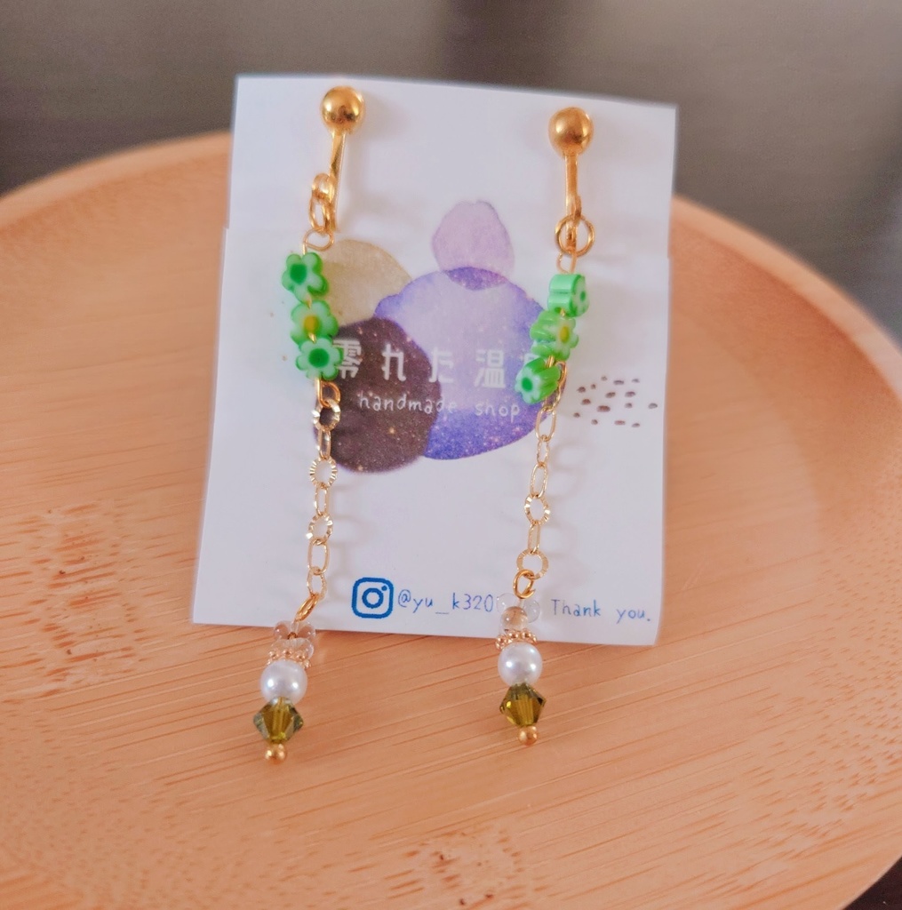 シャラシャラ小花のイヤリング 𖤣𖥧𖥣。𖥧𖧧