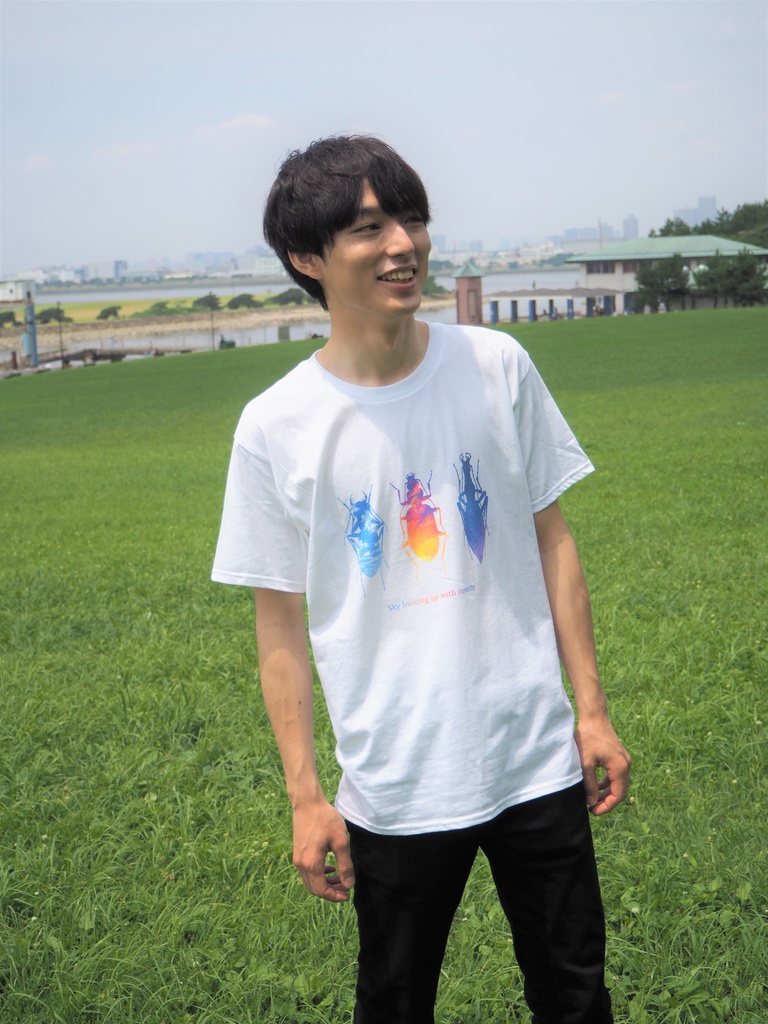 虫と見た空 Tシャツ