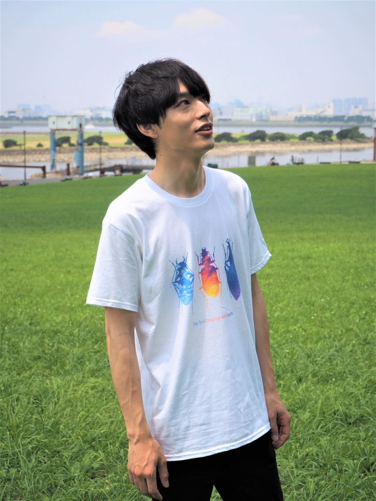 虫と見た空 Tシャツ
