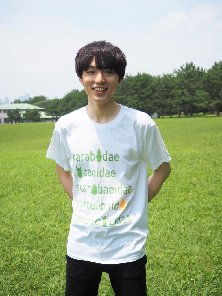 甲虫たち Tシャツ