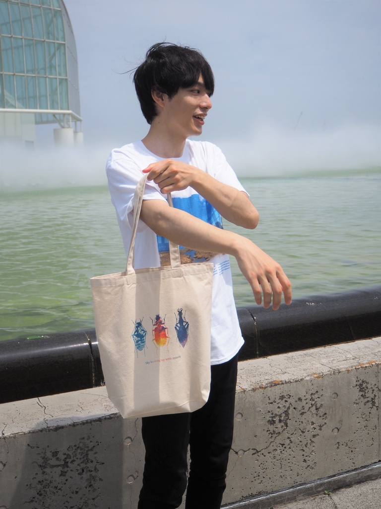 虫と見た空 トートバッグ