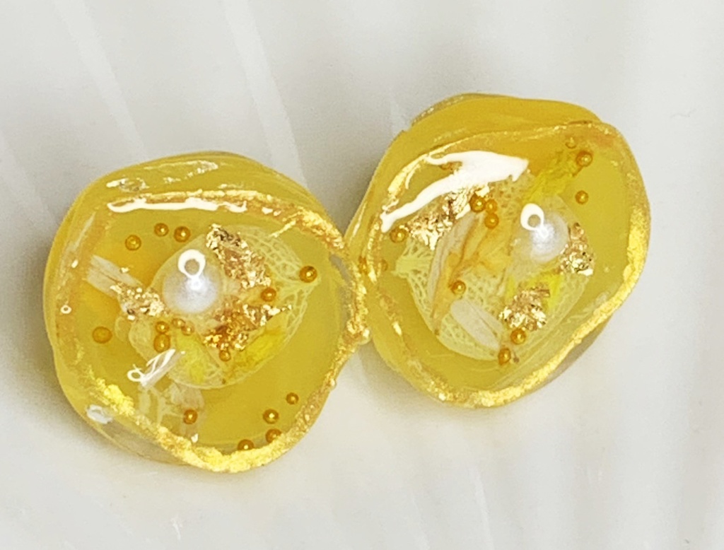 イエロー:花びらピアス(サークル・スクエア)