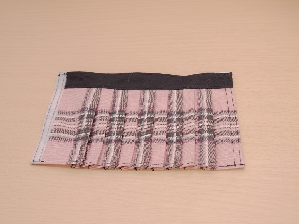 しんぷるピンクでチェックなプリーツスカート