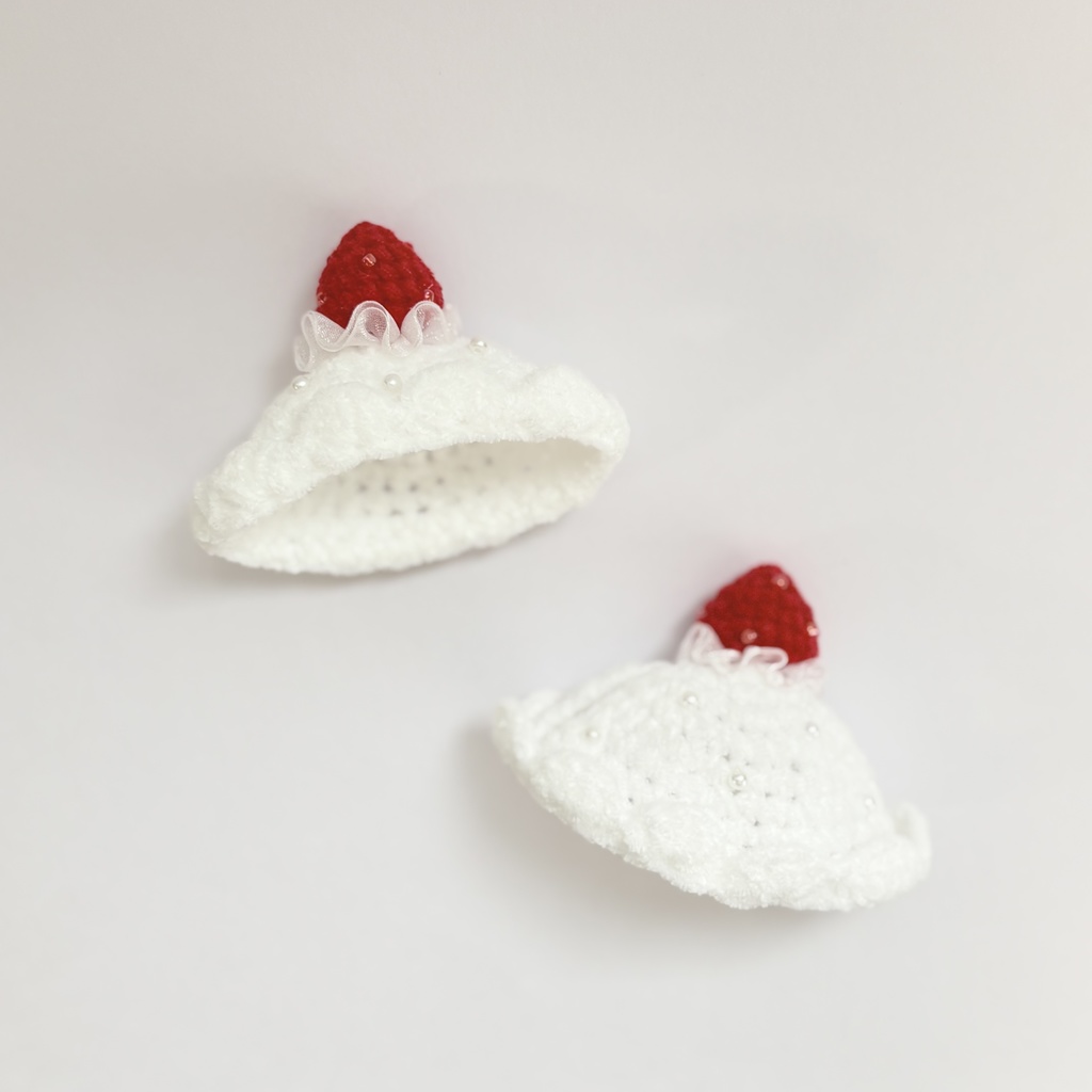 耳が出るケーキ帽子