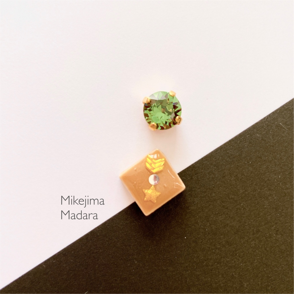 カラーリングタイルの耳飾り《NEW DIMENSION》