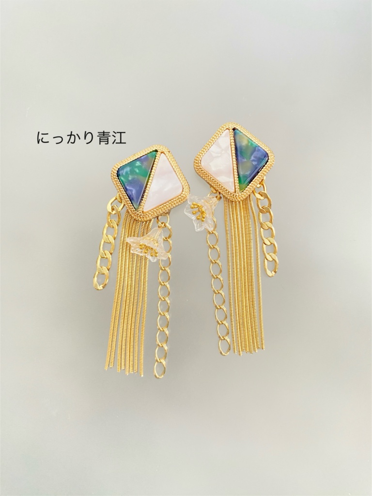 ボタンのイヤリング(ピアス変更可能)