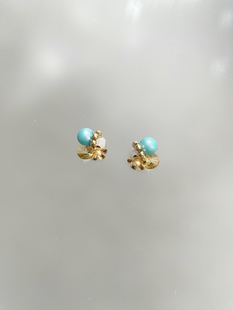 花咲く宝石の耳飾り【伯仲】