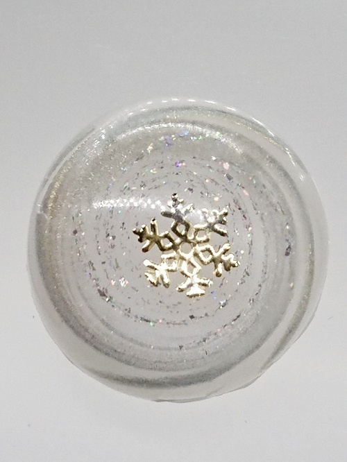 雪の雫のピンバッジ