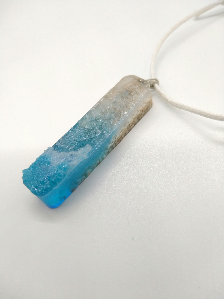 海鳴りのペンダント(厚め・薄め・潮騒)