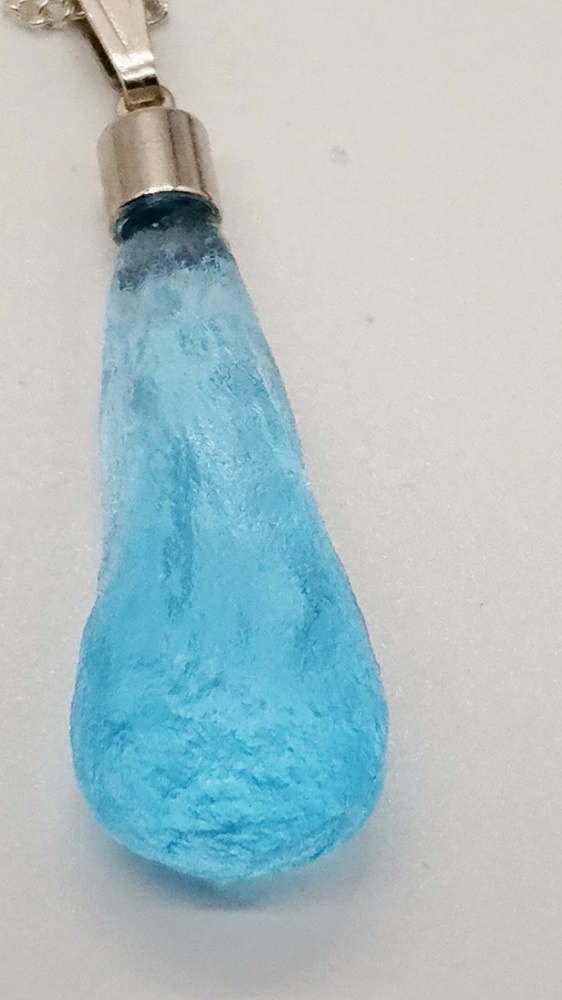 アクアドロップのペンダント