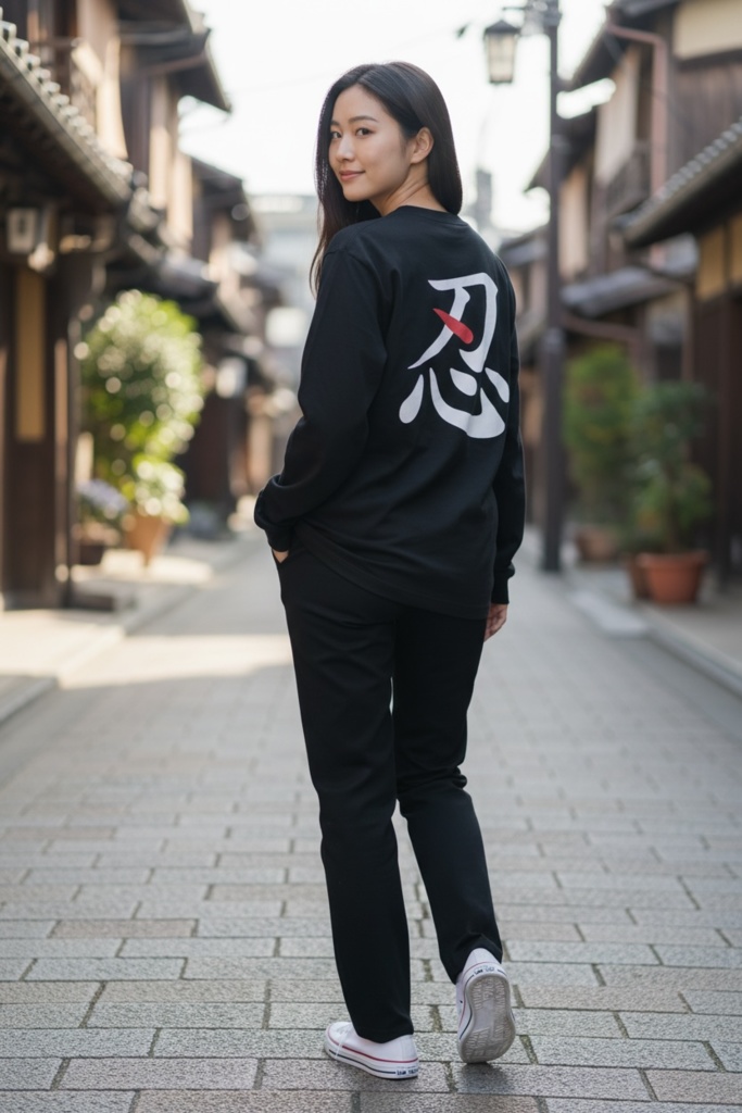 【忍 - SHINOBI】ストリート・ロングスリーブ・バックプリントTシャツ|モノトーン・テックウェア